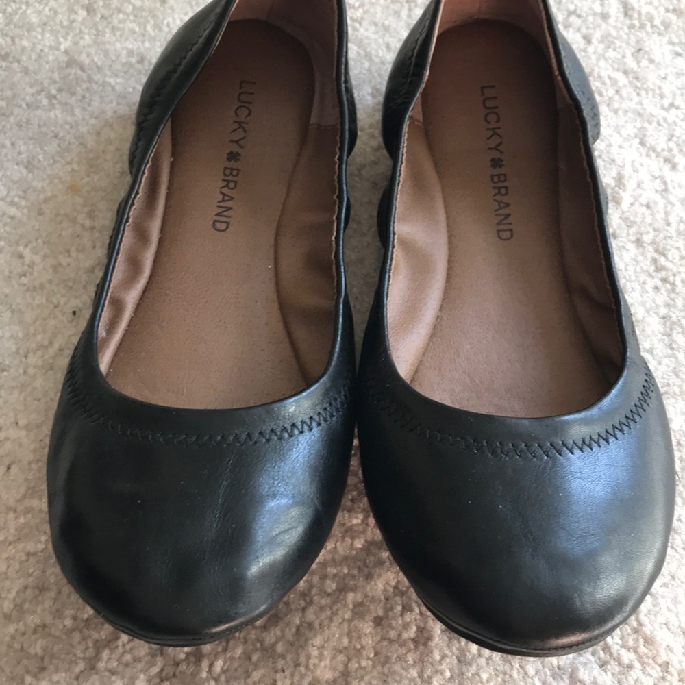 EUC lucky brand flats